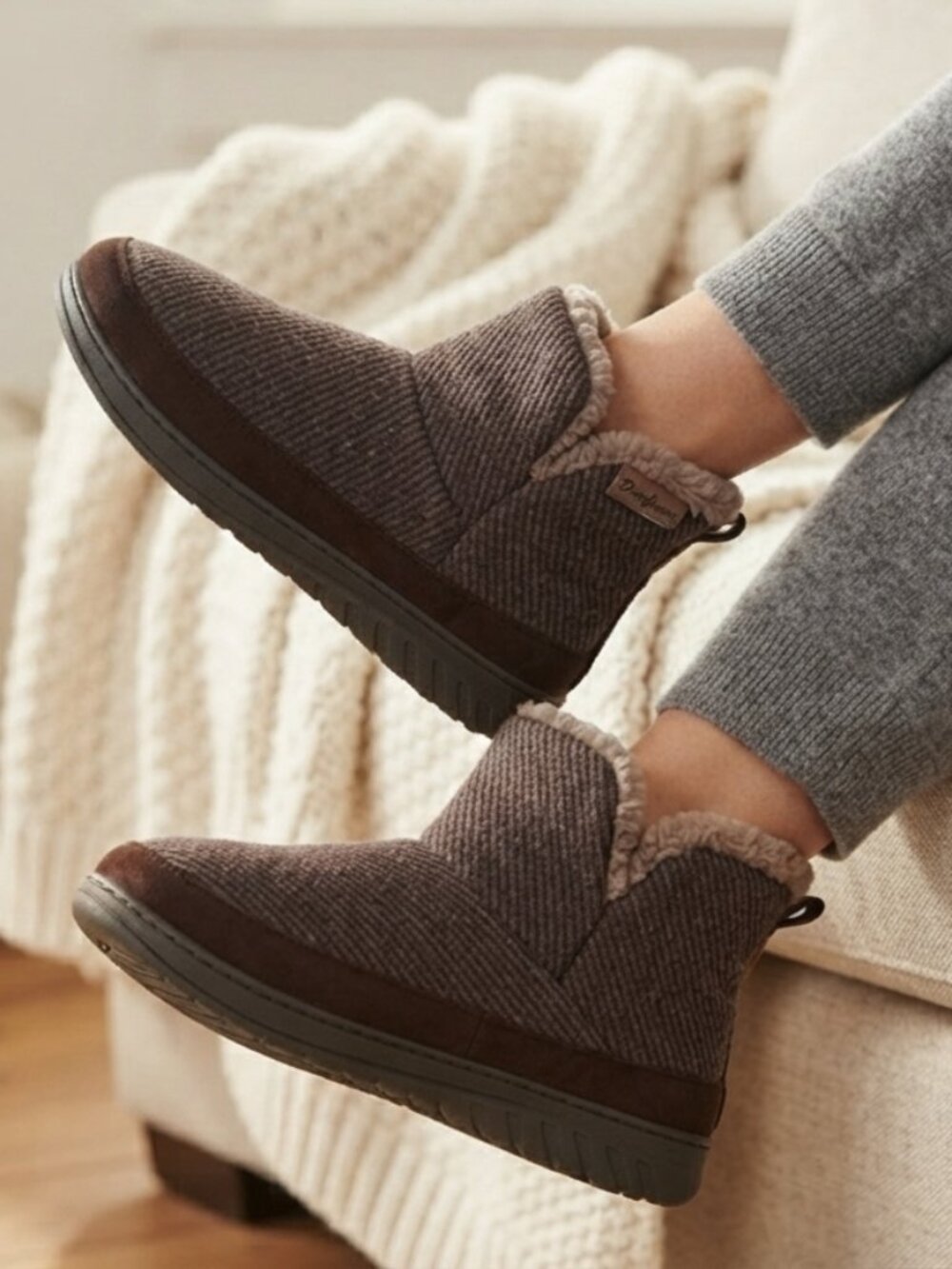 Get on with the cozy! Dearfoams Brown Faux-Fur Memory Foam Bootie Slip | S (7-8)
